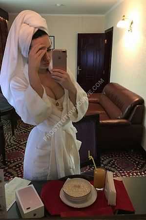 Люба, метро Библиотека имени Ленина Люба, метро Библиотека имени Ленина